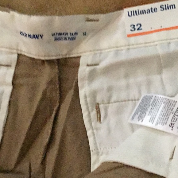 Old Navy Khaki Knee Shorts / Button / Zipper / Front Pockets / Change Pocket 🆕 - Picture 9 of 12